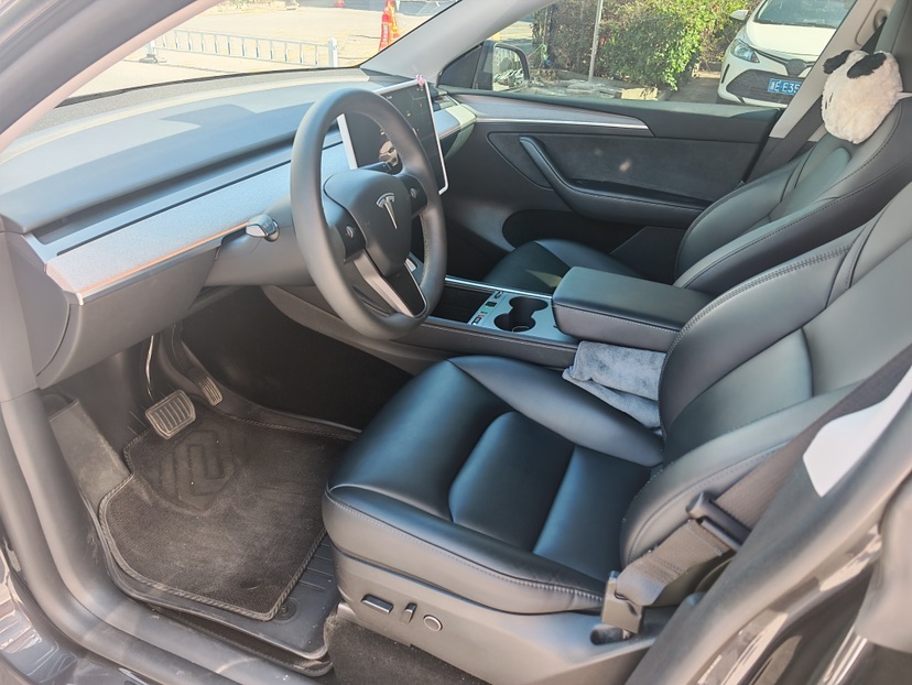 Tesla Model Y 2024 #9 Tesla Model Y 2024 car image #9