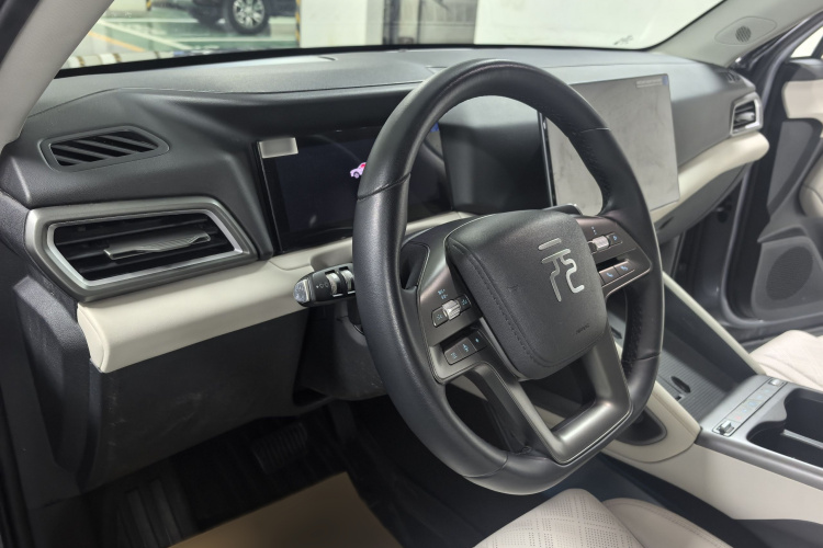 BYD YuanUP 2025 car image #10