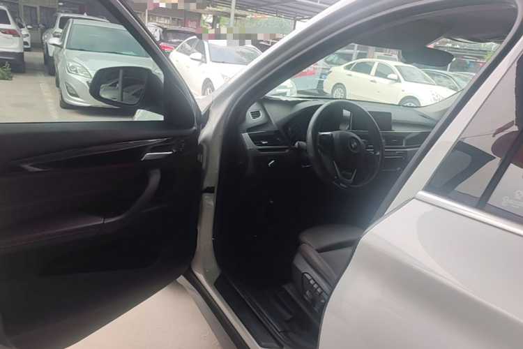 BMW X1 2020 car image #16
