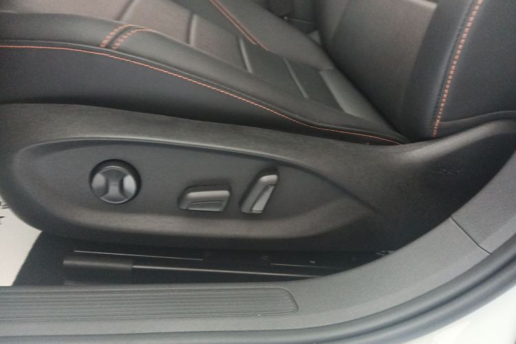 Volkswagen Bora 2023 car image #12