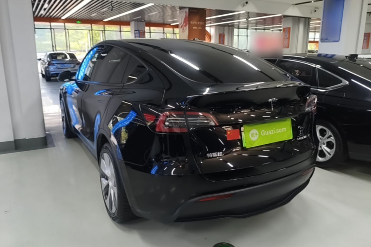 Tesla Model Y 2022 #5 Tesla Model Y 2022 immagine di auto #5