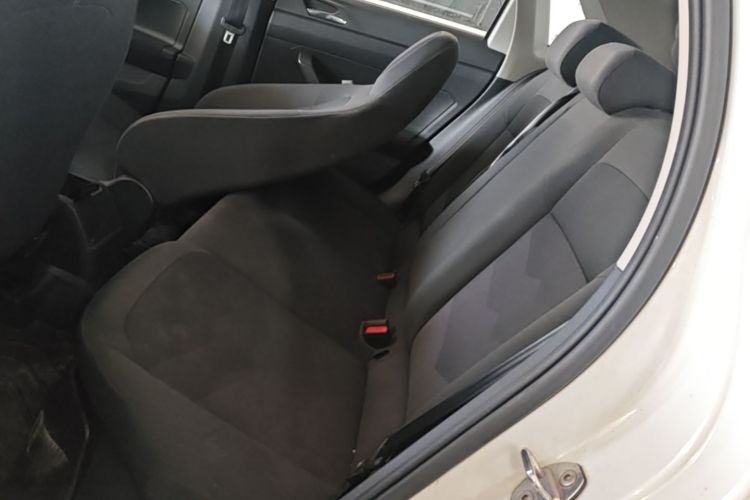 Volkswagen Polo 2023 car image #17