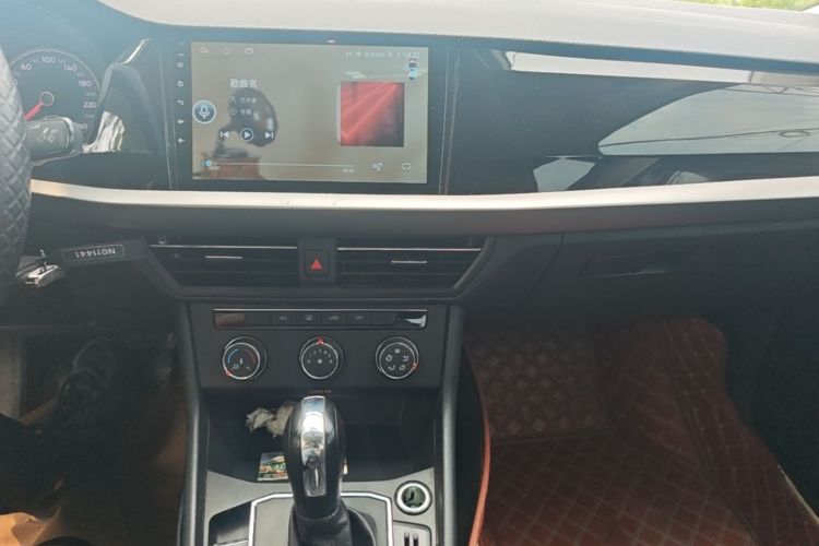 Volkswagen Lavida 2020 car image #13