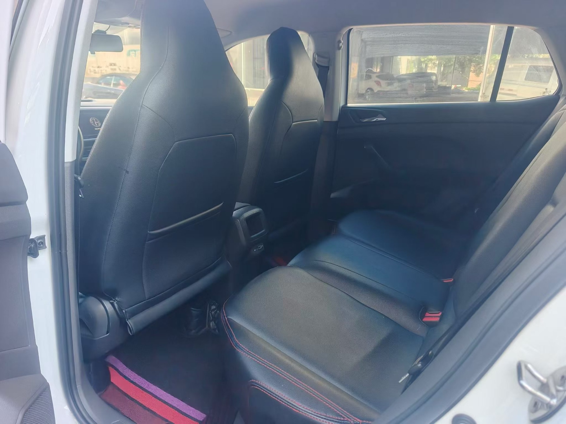 Volkswagen T-Cross 2022 immagine di auto #7