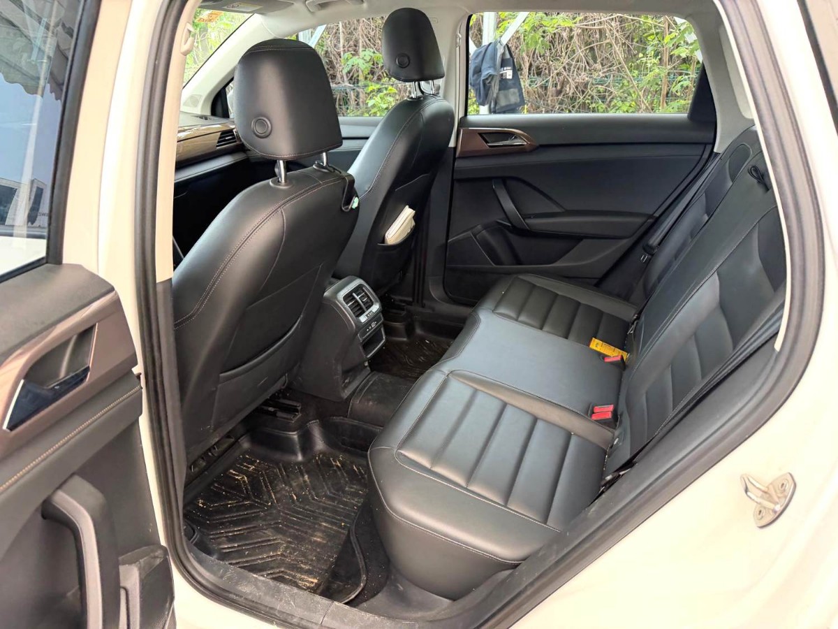 Volkswagen Tharu 2021 car image #4