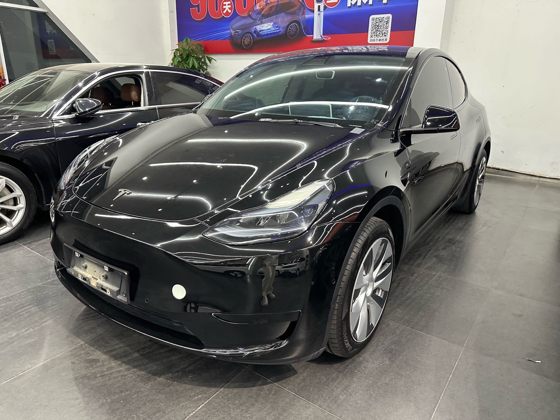 Tesla Model Y 2023 Tesla Model Y 2023 car image