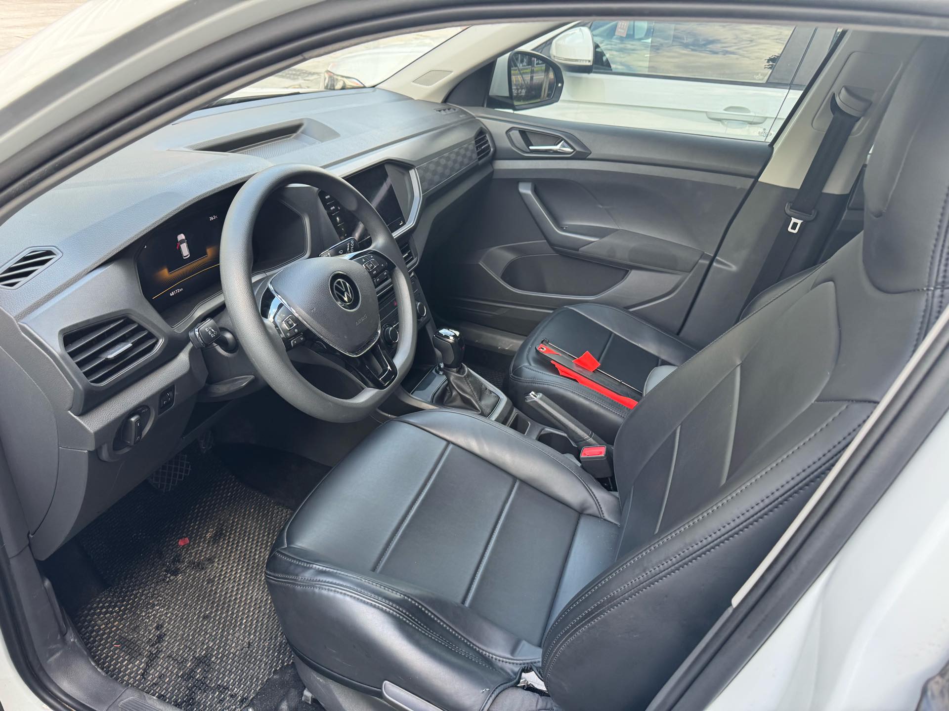 Volkswagen T-Cross 2025 car image #2