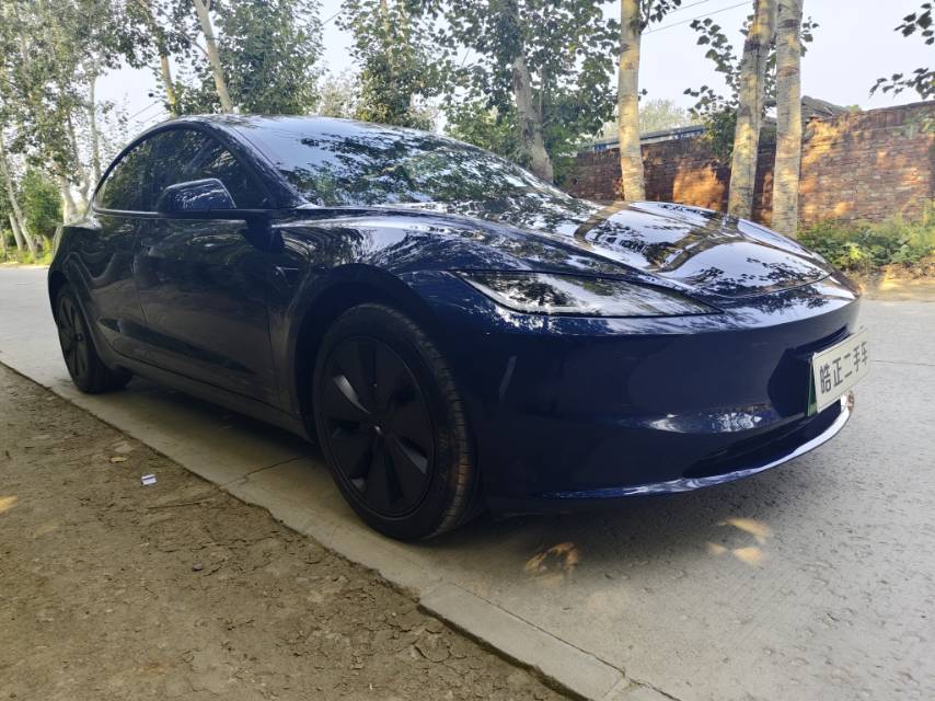 Tesla Model 3 2026 car image #3