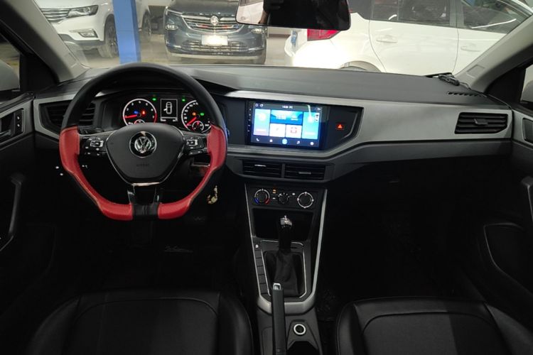 Volkswagen Polo 2020 car image #10