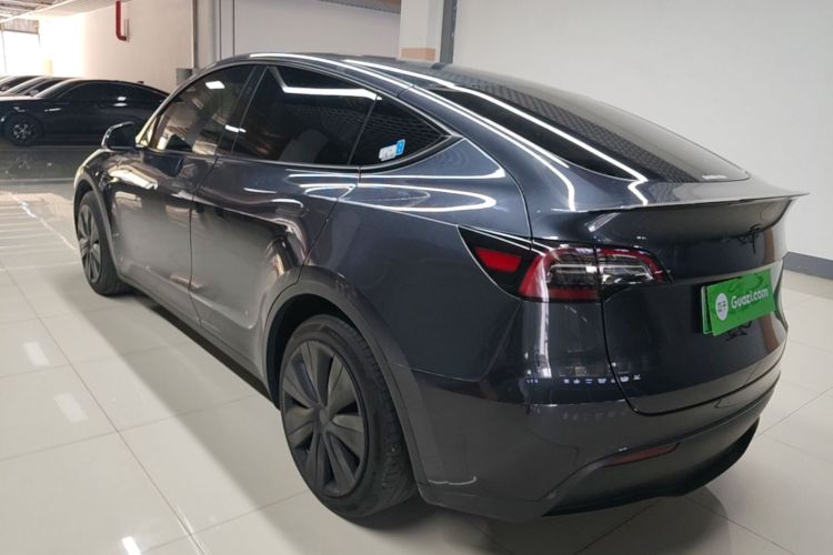 Tesla Model Y 2024 car image #5