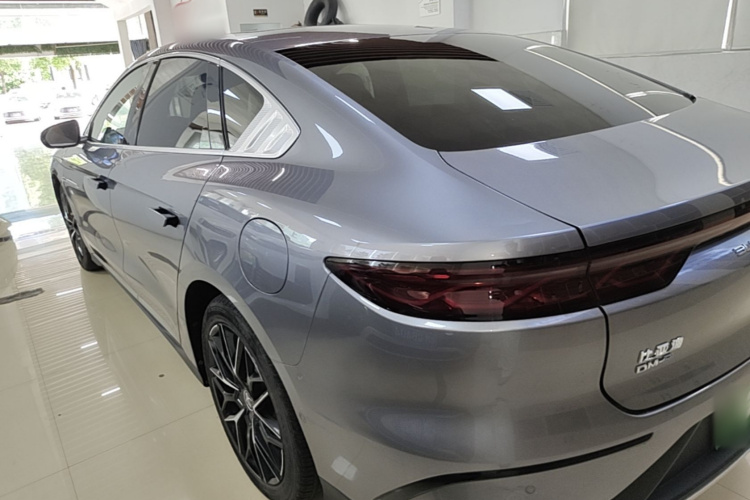 BYD Han 2022 #5 BYD Han 2022 car image #5