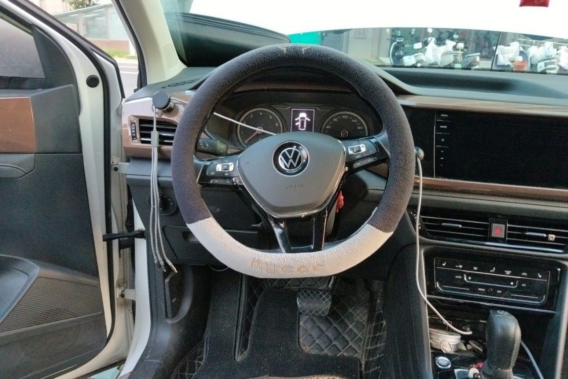 Volkswagen Tharu 2021 car image #22