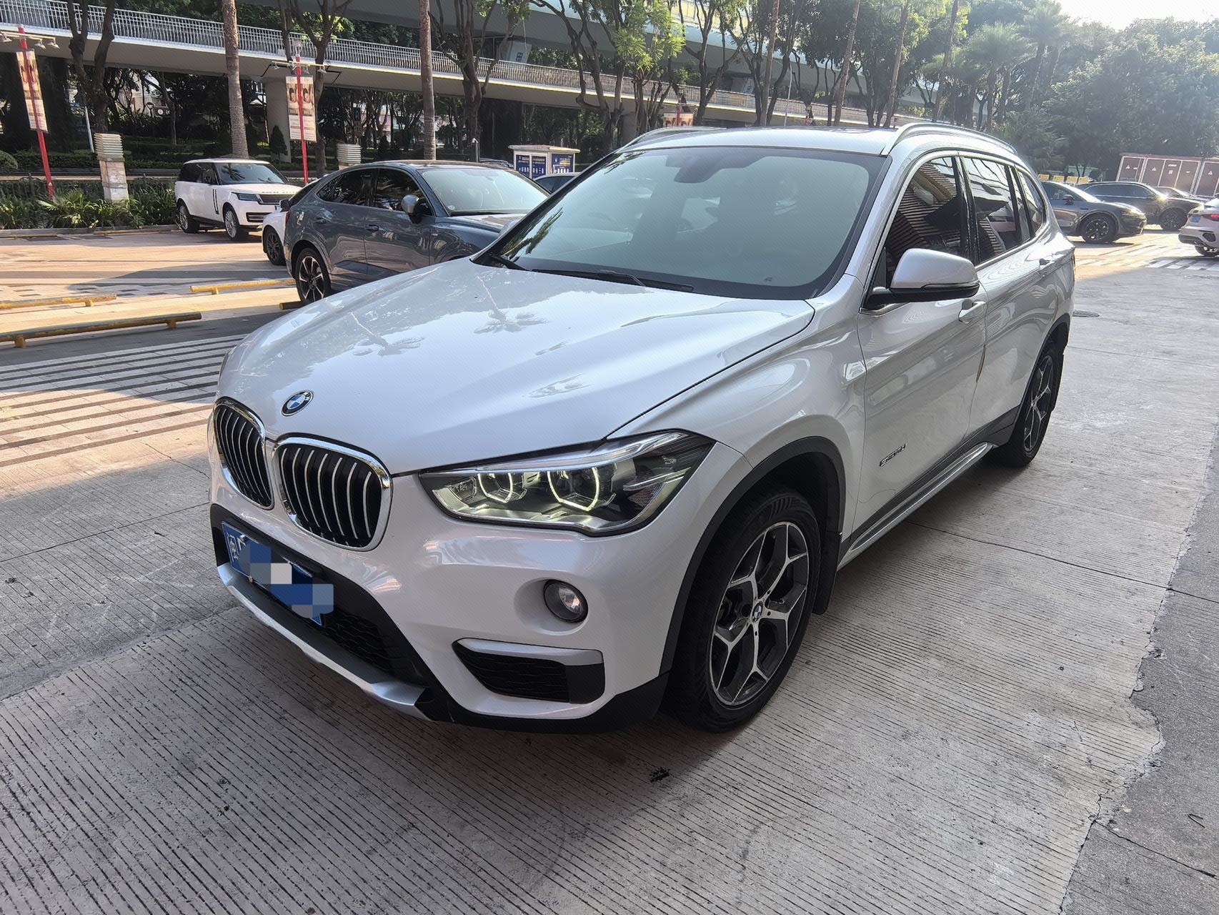 BMW X1 2018 BMW X1 2018 car image