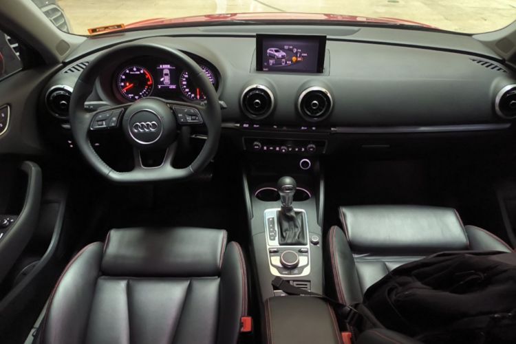 Audi A3 2018 car image #10