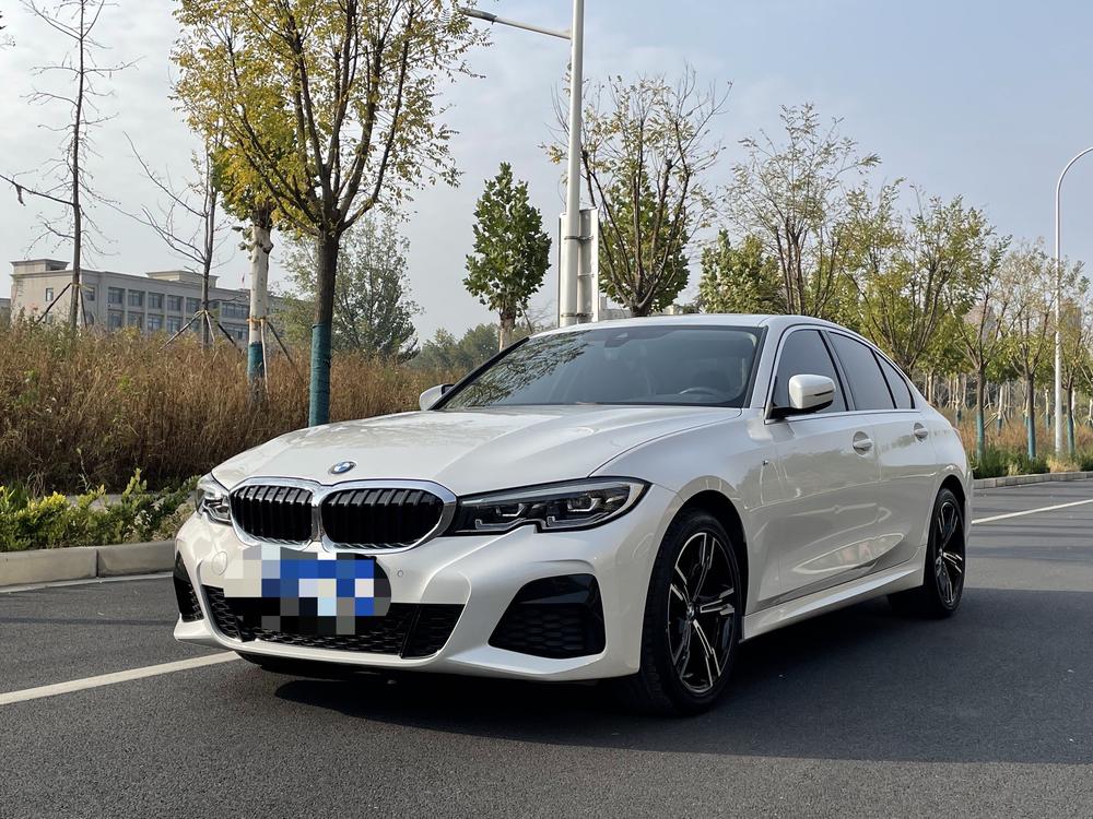 BMW 3 Series 2022 BMW 3 Series 2022 immagine di auto