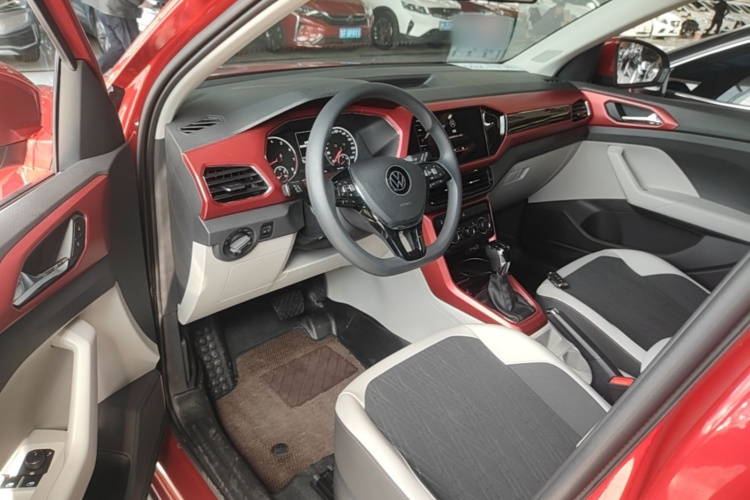 Volkswagen T-Cross 2021 #16 Volkswagen T-Cross 2021 صورة سيارة #16