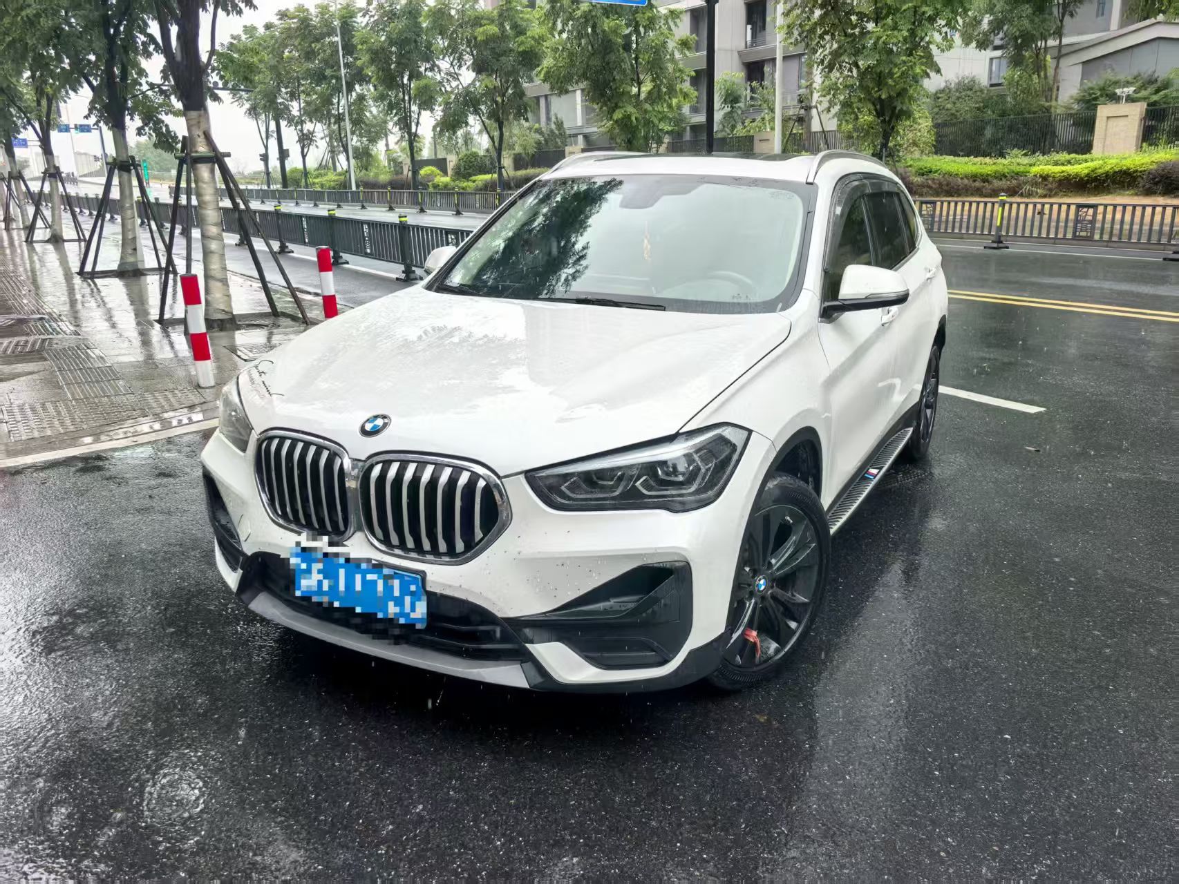 BMW X1 2020 BMW X1 2020 car image