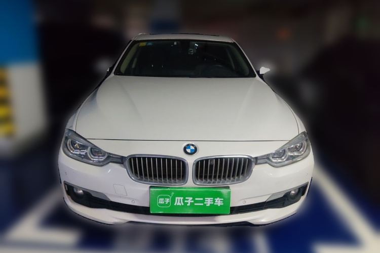 BMW 3 Series 2018 #3 BMW 3 Series 2018 car image #3