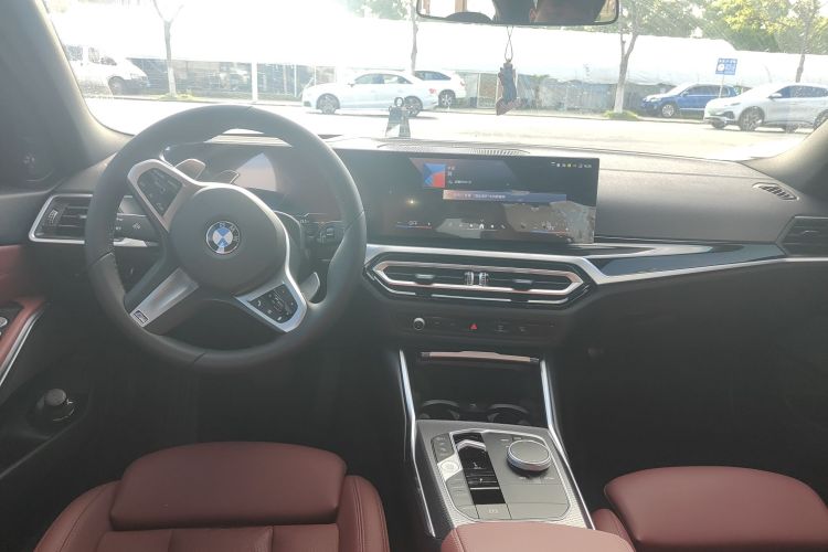 BMW 3 Series 2024 car image #10