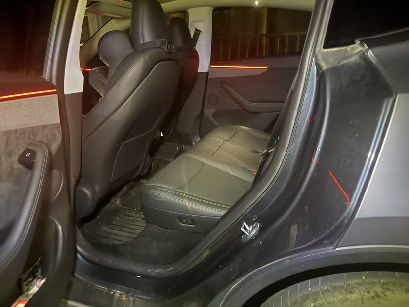 Tesla Model Y 2025 #2 Tesla Model Y 2025 car image #2