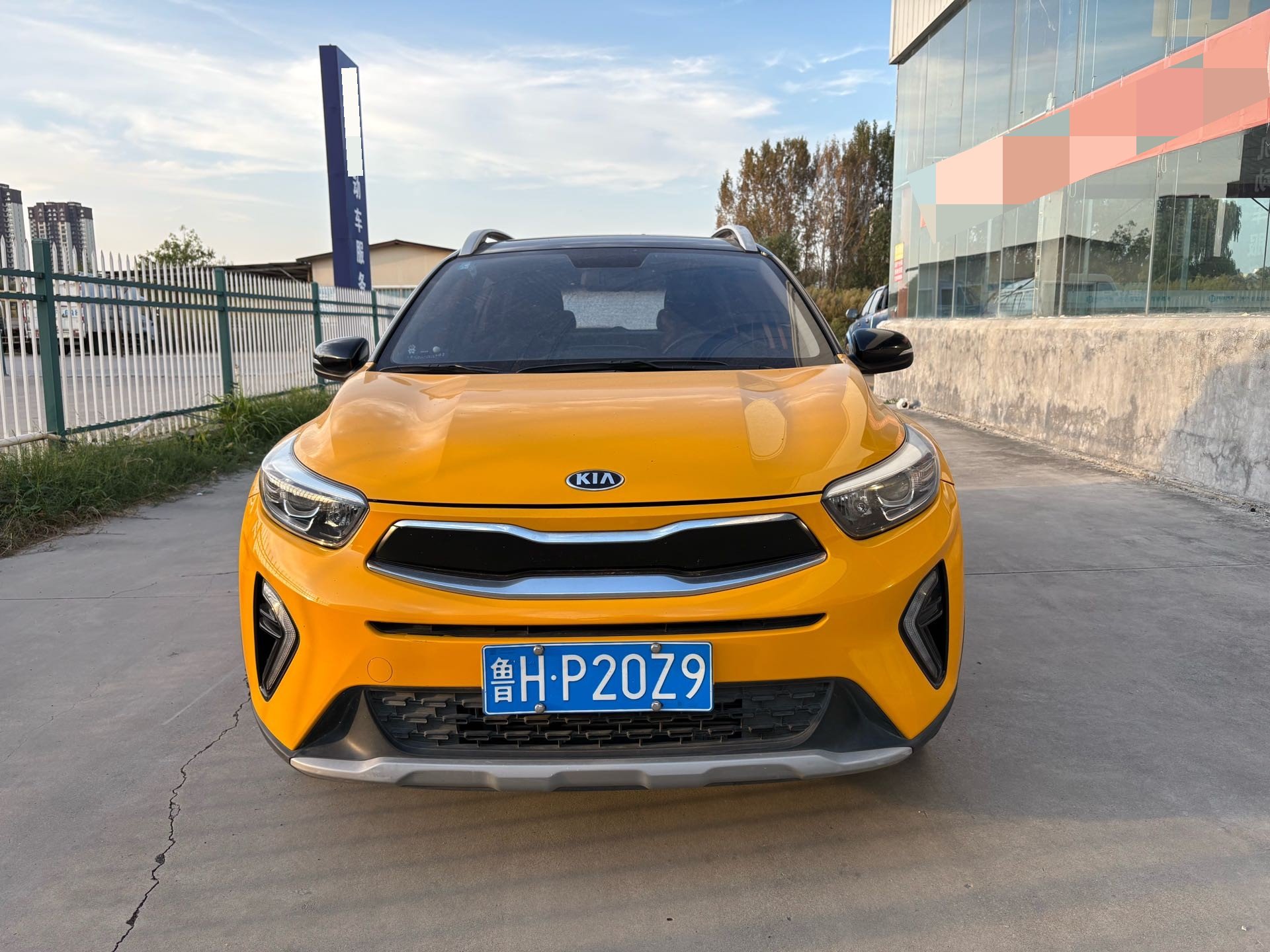 Kia KX1 2020 car image #2