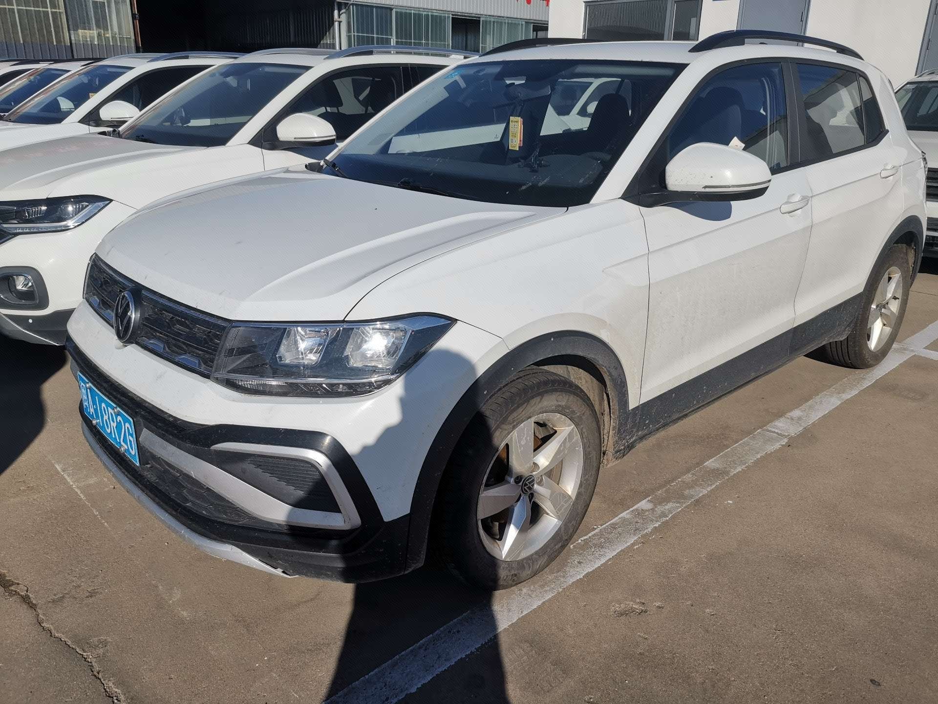 Volkswagen T-Cross 2023 Volkswagen T-Cross 2023 صورة سيارة