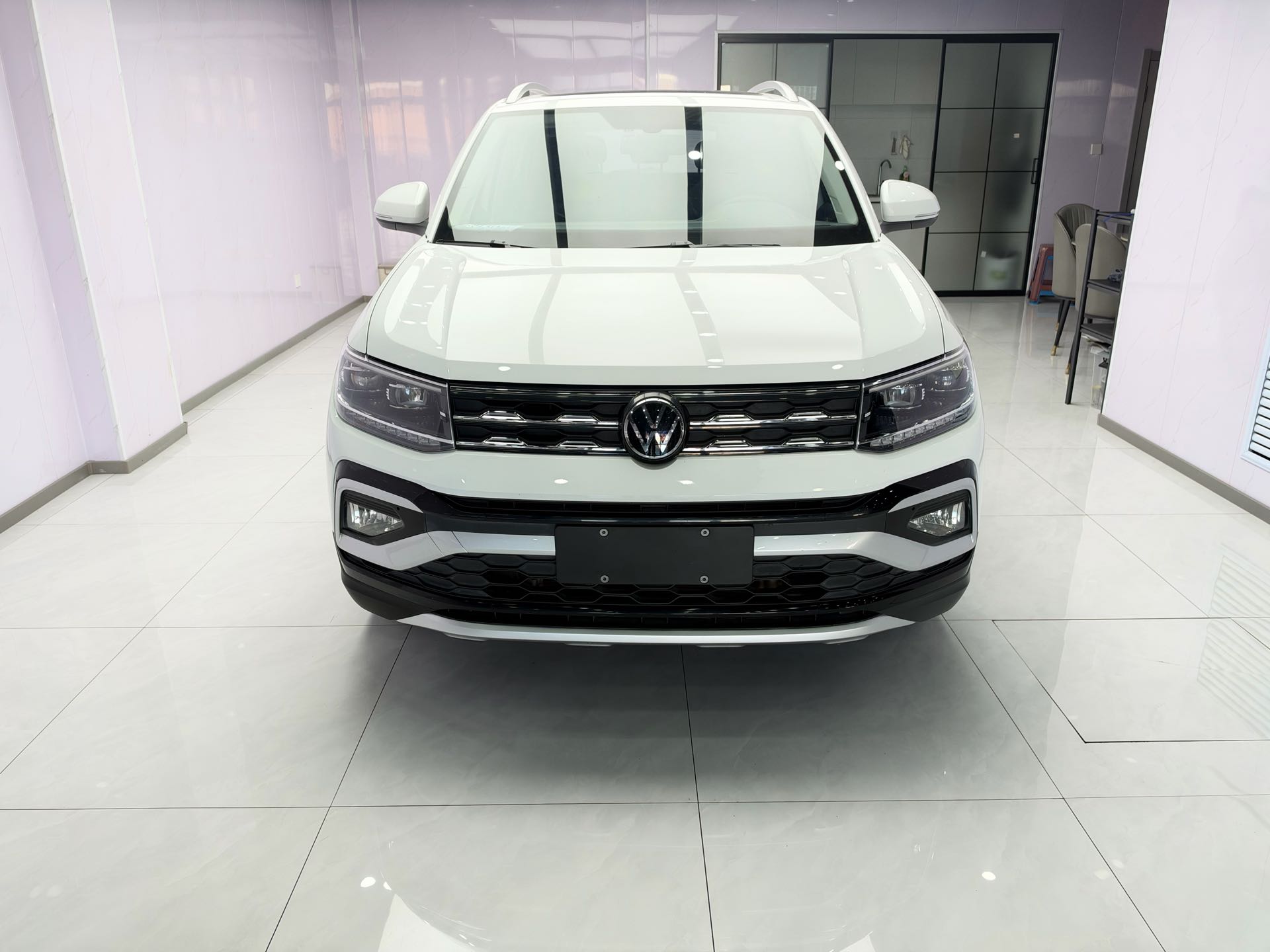 Volkswagen T-Cross 2022 car image #2