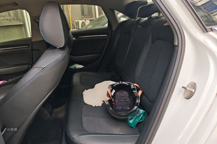 Audi A3 2019 car image #19