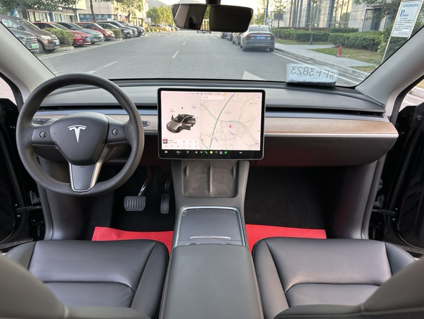 Tesla Model Y 2021 #6 Tesla Model Y 2021 immagine di auto #6