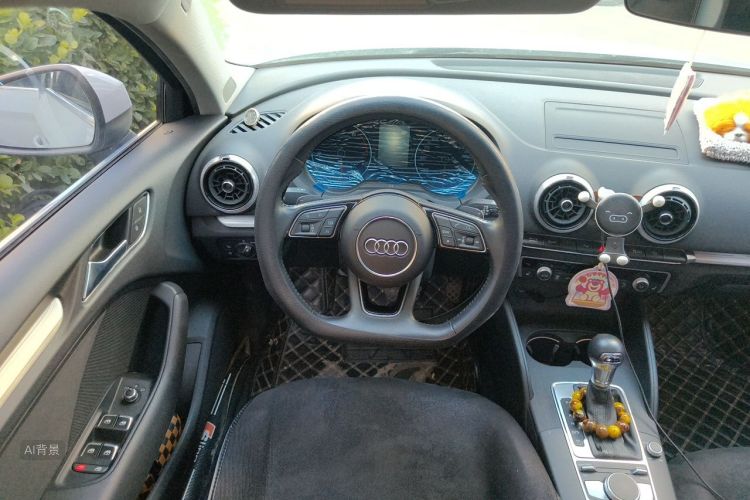 Audi A3 2019 car image #12