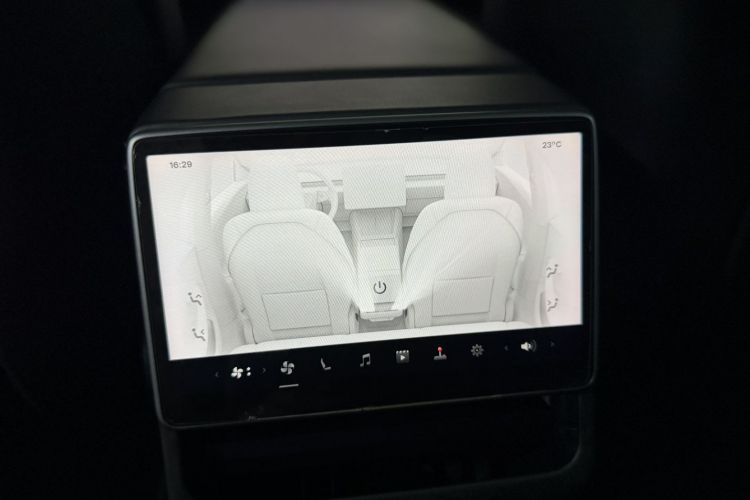 Tesla Model 3 2024 car image #13