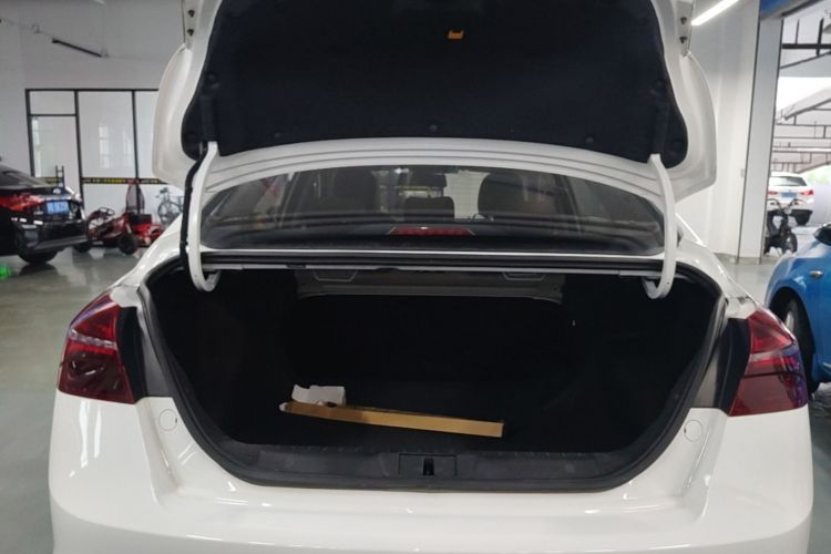 GEELY Emgrand 2020 #19 GEELY Emgrand 2020 car image #19