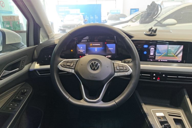 Volkswagen Golf 2024 car image #11