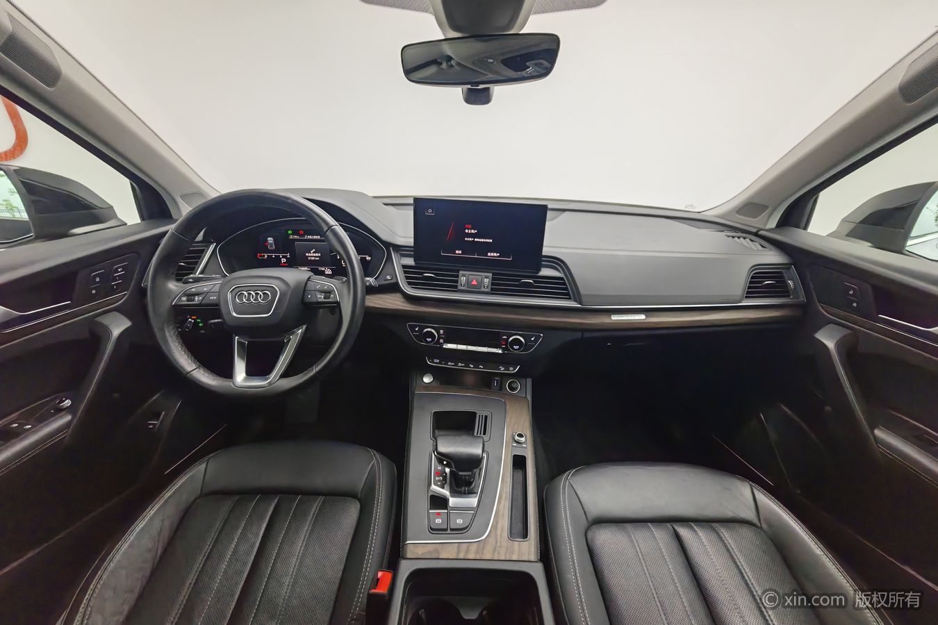 Audi Q5L 2023 car image #12