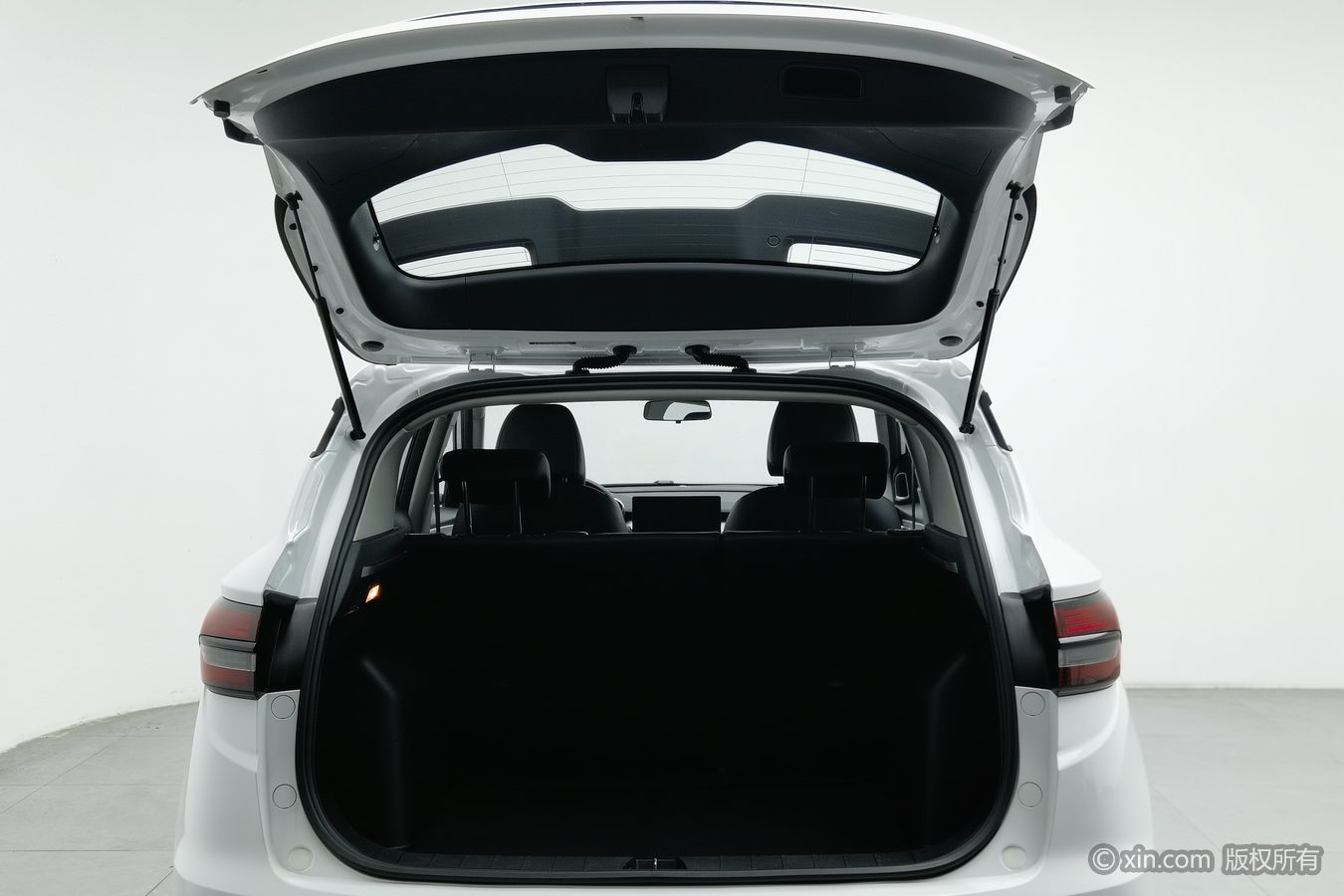 GEELY Coolray 2024 immagine di auto #17