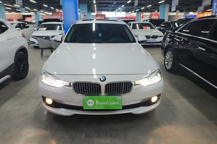 BMW 3 Series 2019 #3 BMW 3 Series 2019 car image #3