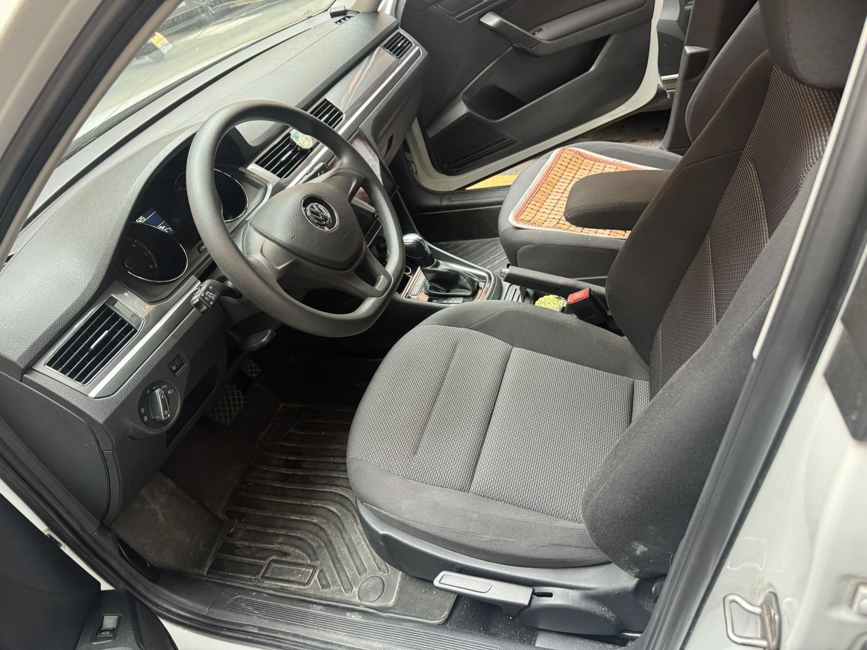 Volkswagen Bora 2021 car image #2
