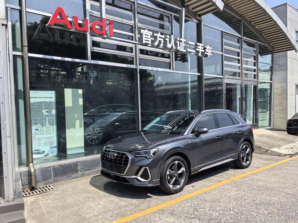 Audi Q3 2019 car image 
