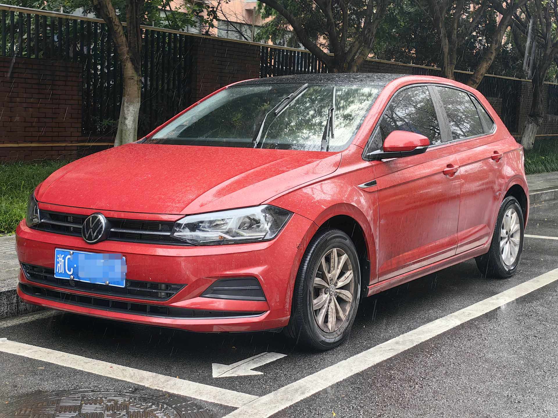 Volkswagen Polo 2021 car image 