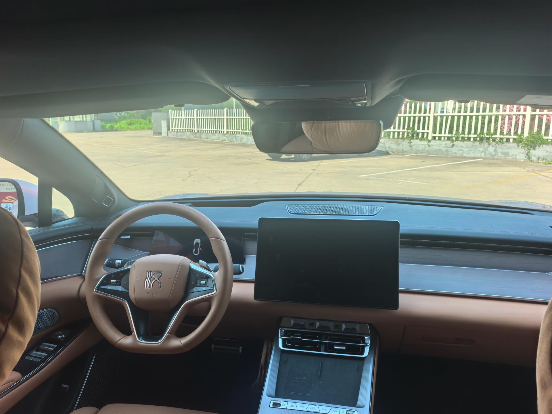 BYD HanL 2025 car image #5