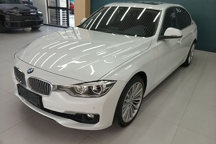 BMW 3 Series 2018 car image #2