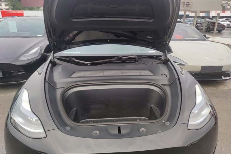 Tesla Model Y 2023 #20 Tesla Model Y 2023 immagine di auto #20