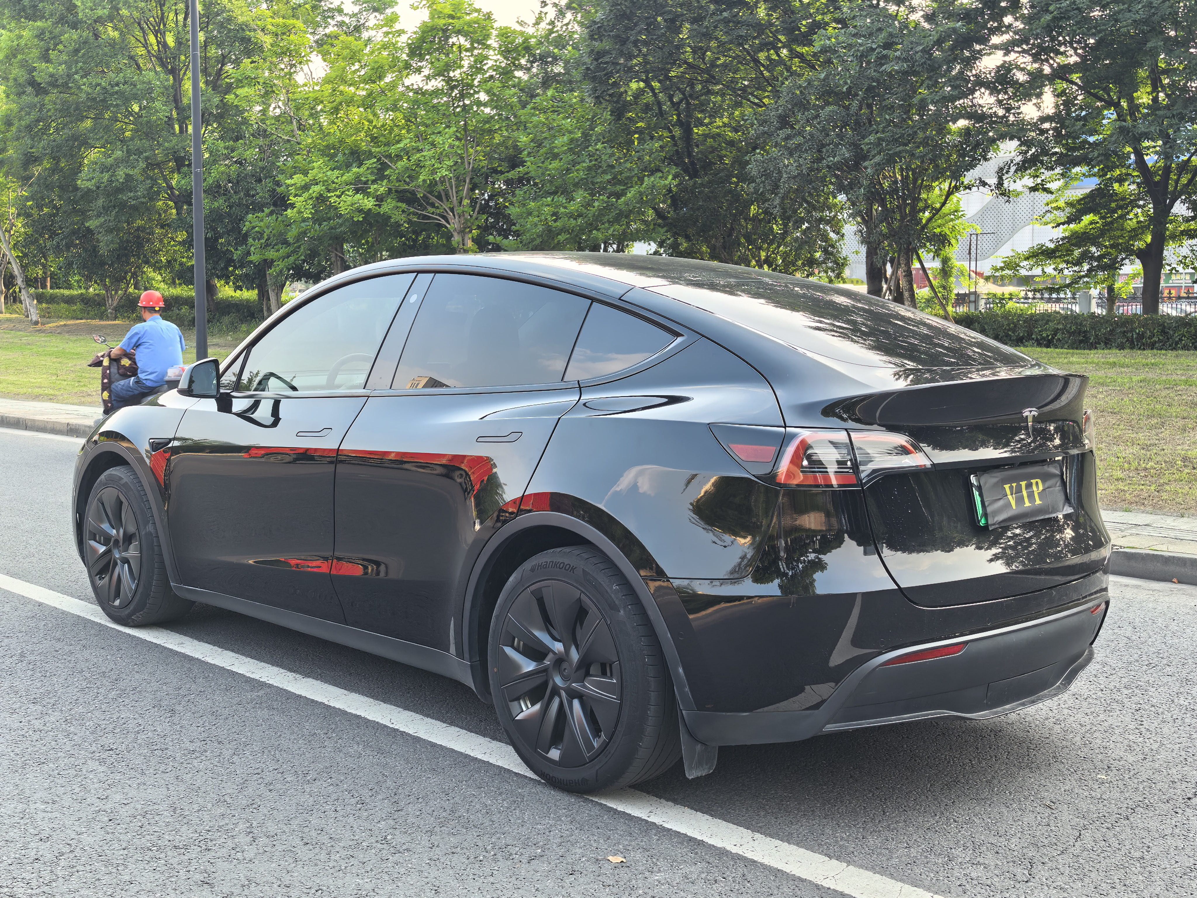 Tesla Model Y 2022 #9 Tesla Model Y 2022 car image #9