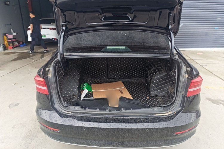 Volkswagen Lavida 2018 car image #21