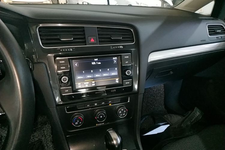 Volkswagen Golf 2018 #13 Volkswagen Golf 2018 car image #13