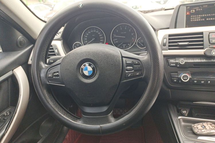 BMW 3 Series 2015 car image #11