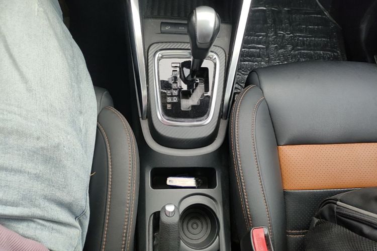 BYD Yuan 2016 #14 BYD Yuan 2016 car image #14