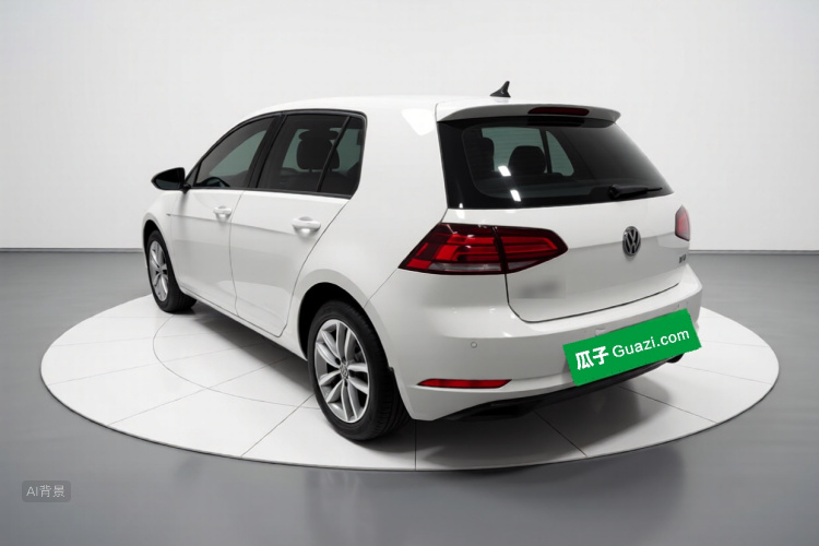 Volkswagen Golf 2019 car image #5