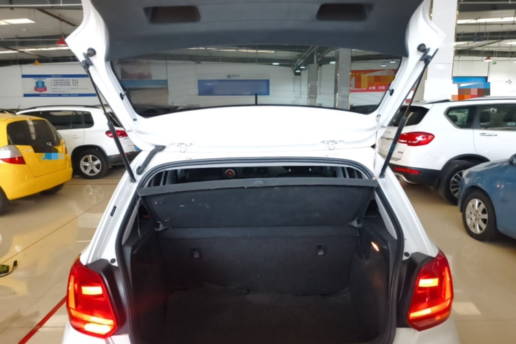 Volkswagen Polo 2017 #19 Volkswagen Polo 2017 car image #19