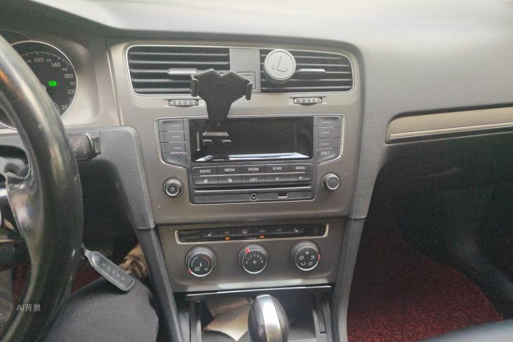Volkswagen Golf 2014 car image #15